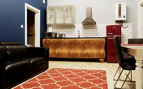 Art Deco/Vintage Apartments